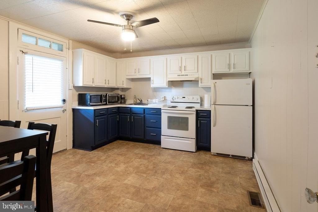 315 Frederick St #A - Photo 2 of 18