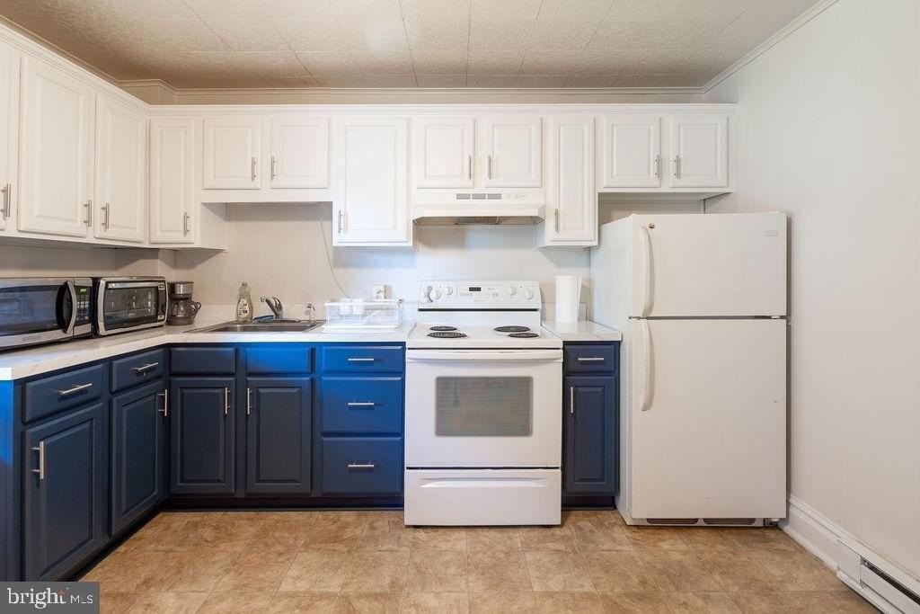 315 Frederick St #A - Photo 3 of 18