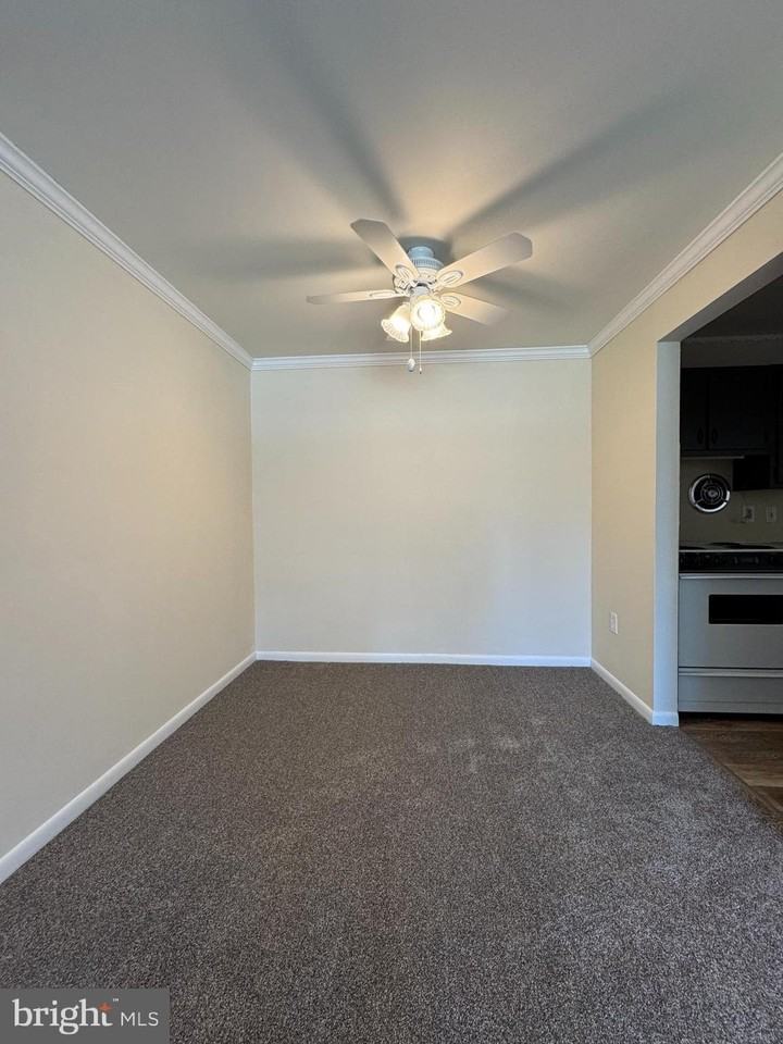 804 Vaughn Rd #A5 - Photo 3 of 9