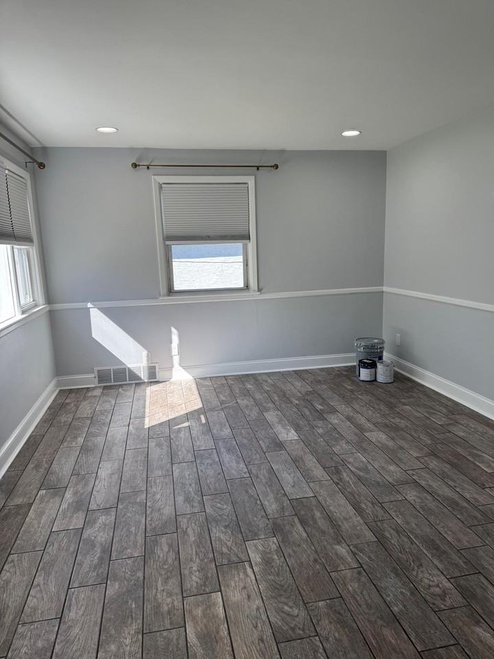 131 1st Ave - Photo 4 of 11