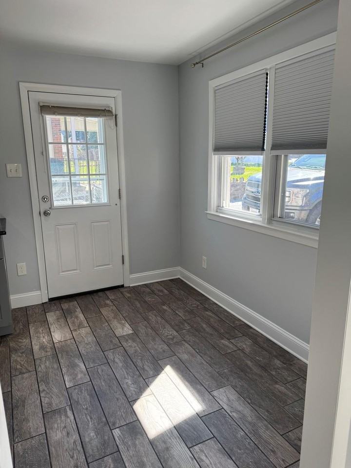 131 1st Ave - Photo 5 of 11