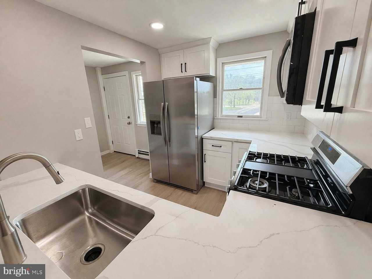 359 Whites Rd #C - Photo 4 of 16