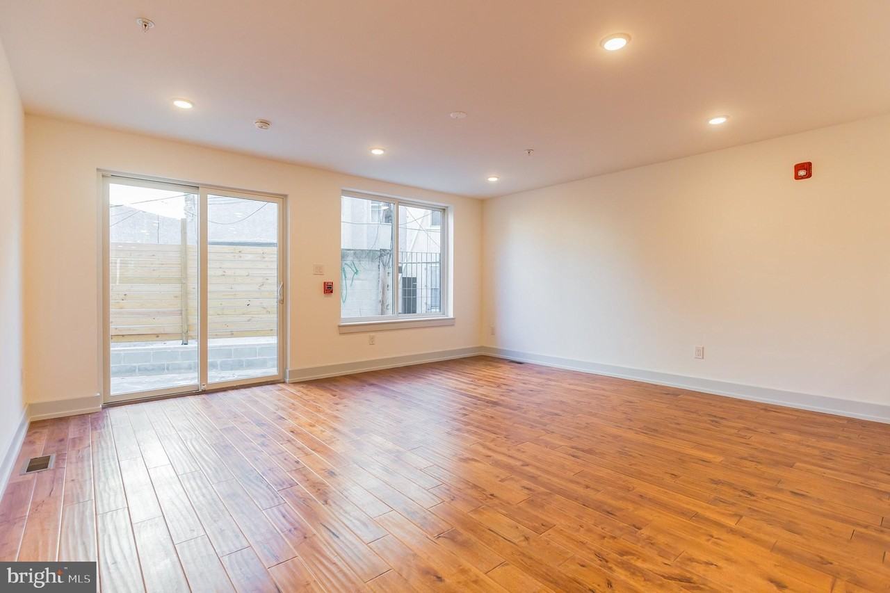 1513 Brown St #1 - Photo 7 of 16