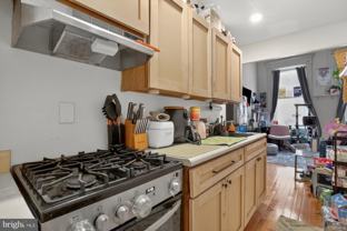 916 Pine St #1F - Photo 1 of 1