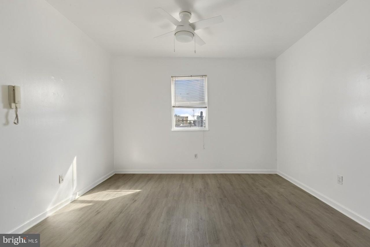 2223 S 15th St #3 - Photo 3 of 17