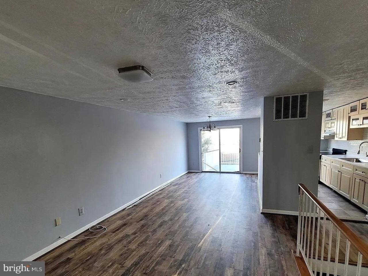 2208 Cocquina Dr - Photo 3 of 6