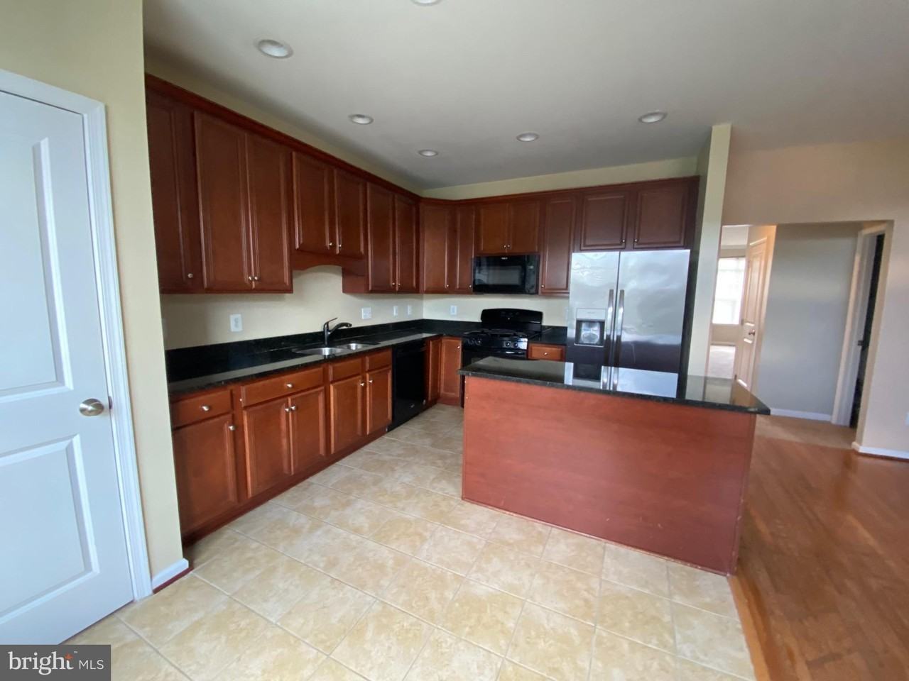 258 Woodstream Blvd - Photo 6 of 16