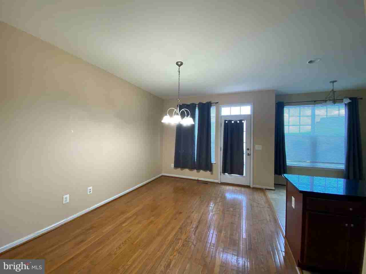 258 Woodstream Blvd - Photo 7 of 16
