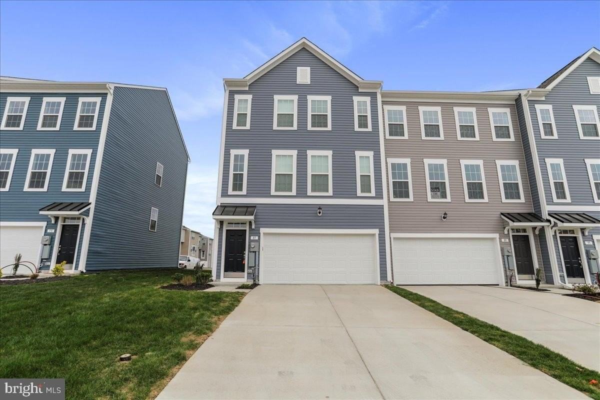 100 Stafford Pl - Photo 4 of 44