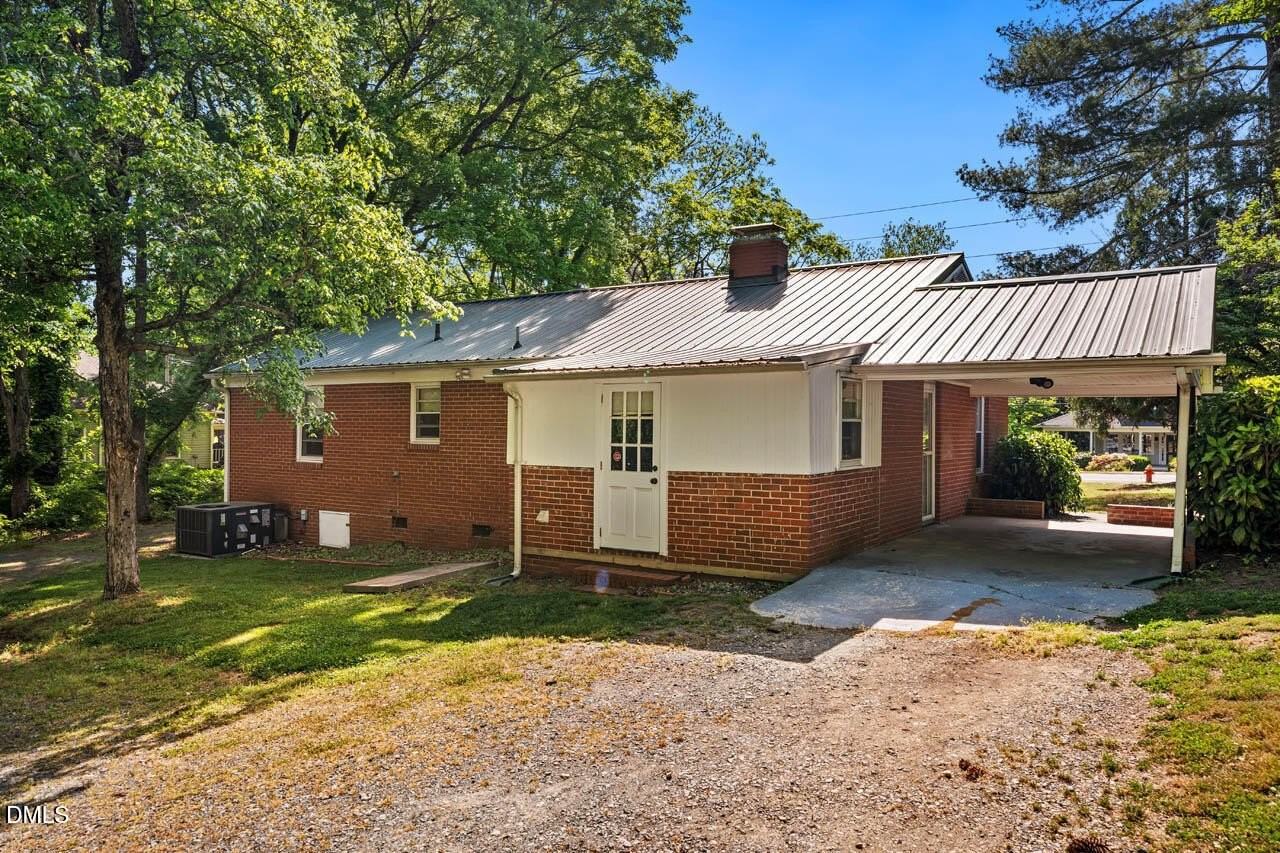 278 Hillsboro St - Photo 3 of 24