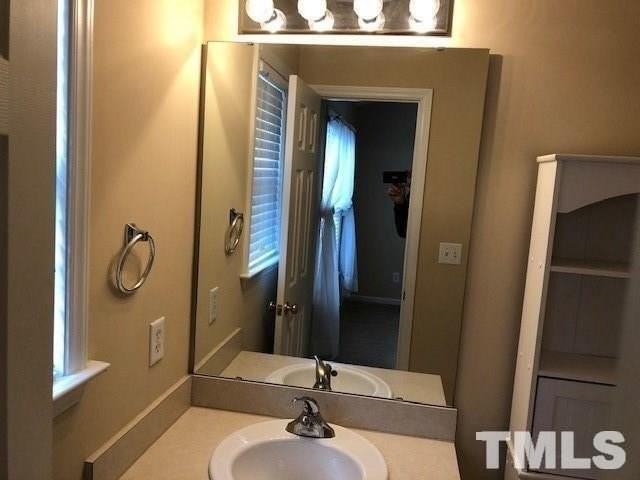 125 Woodson Dr - Photo 7 of 9