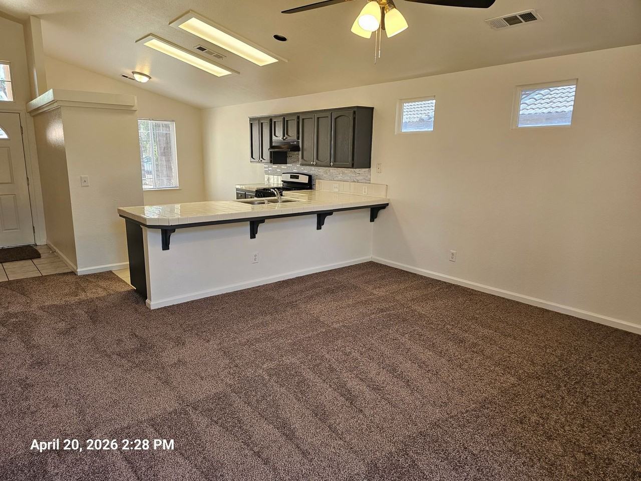 3822 E Four Creeks Ct - Photo 2 of 9