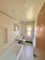 featured image of 210 16th St Ne