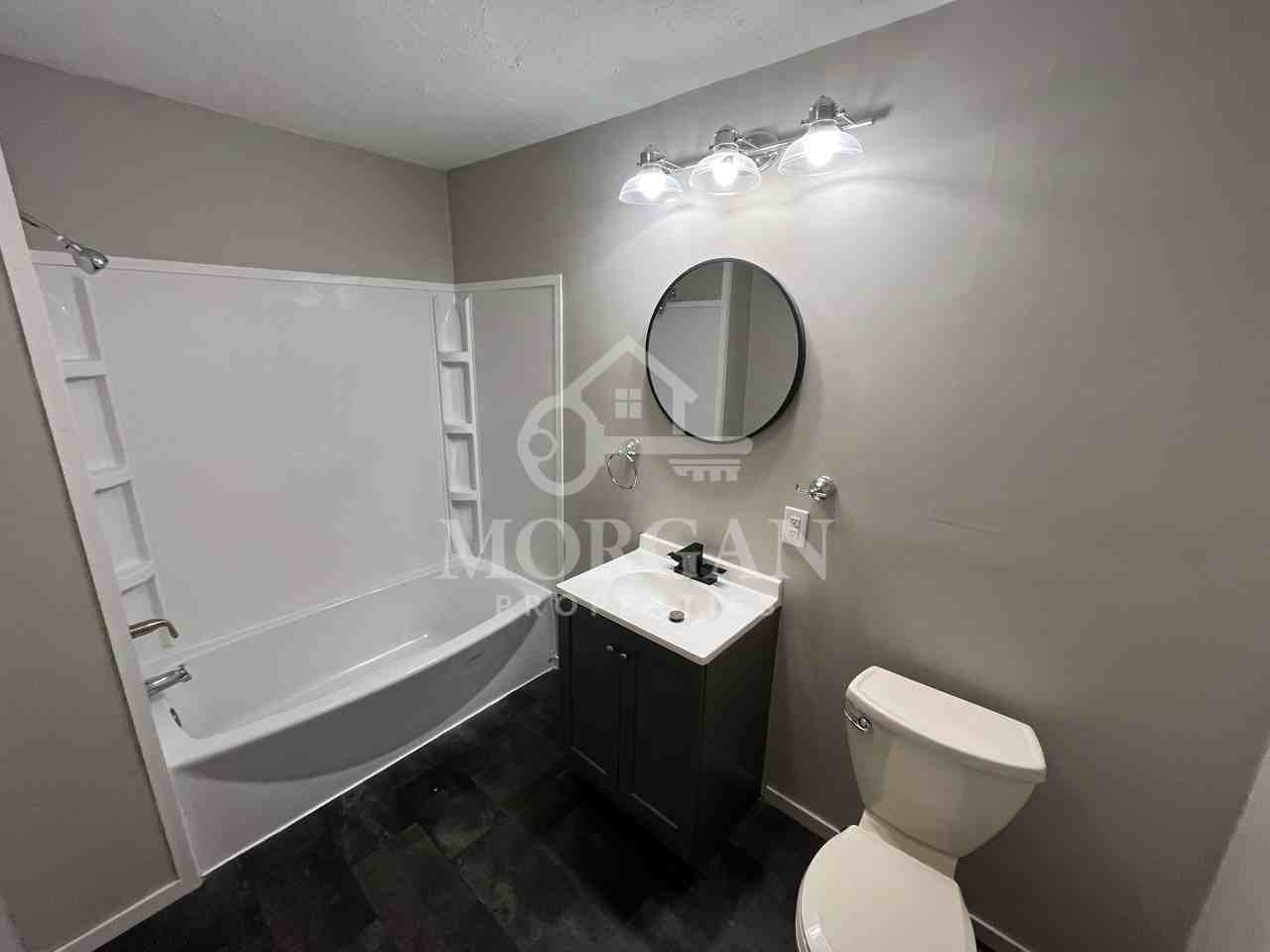 2433 Morton St #1 - Photo 4 of 5