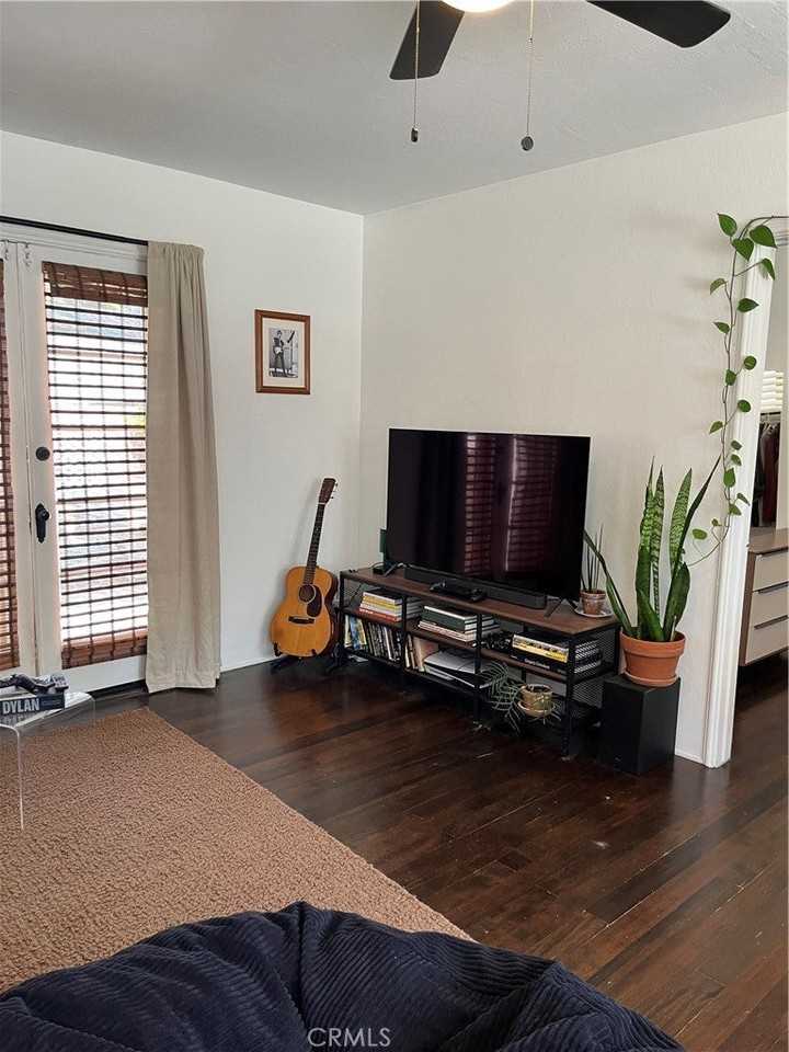36 Parkwood Dr - Photo 3 of 13
