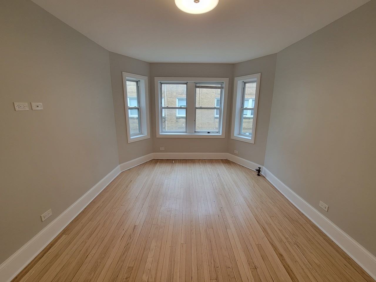 6430 N Richmond St ##2w - Photo 3 of 20