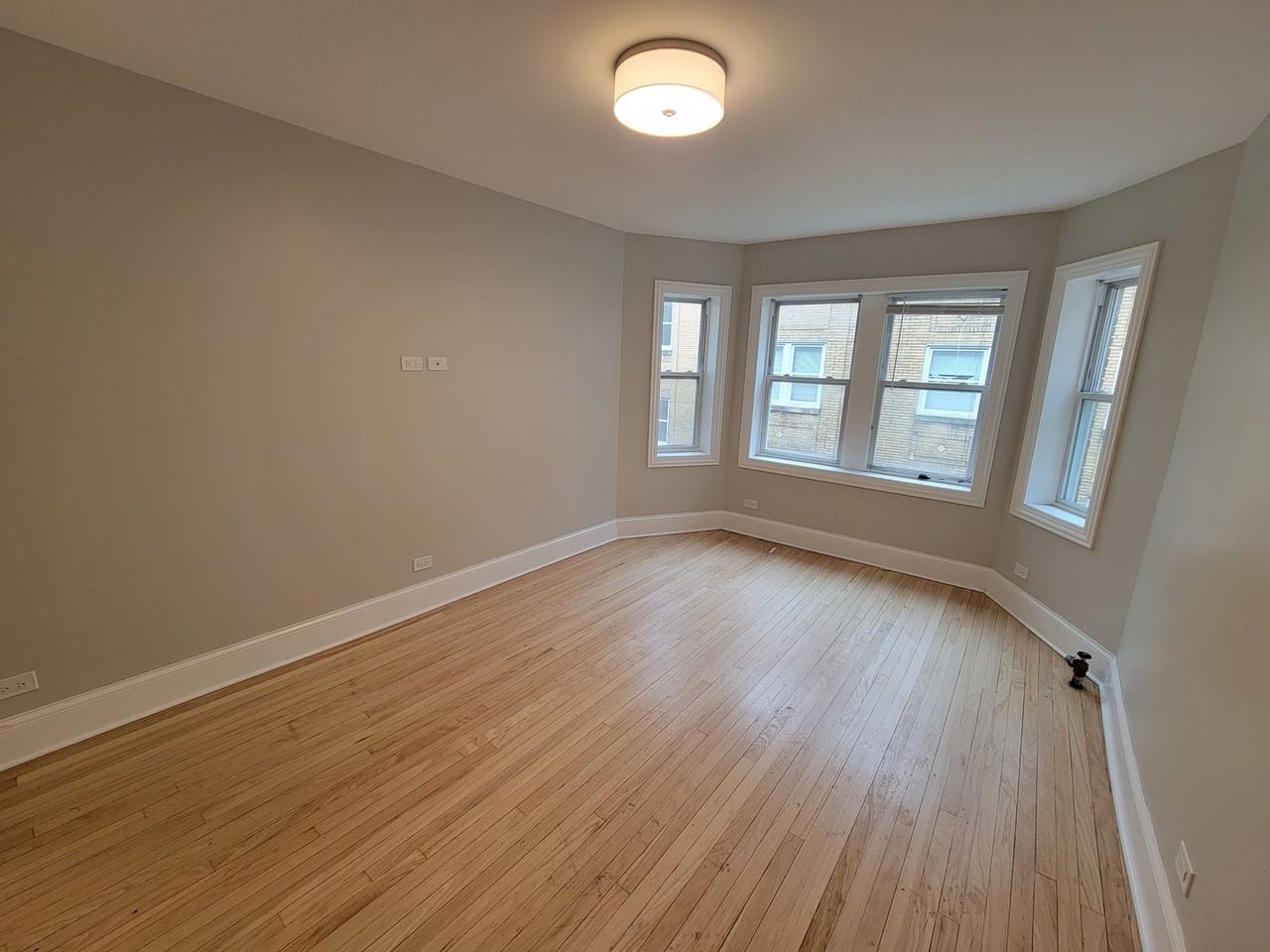 6430 N Richmond St ##2w - Photo 4 of 20