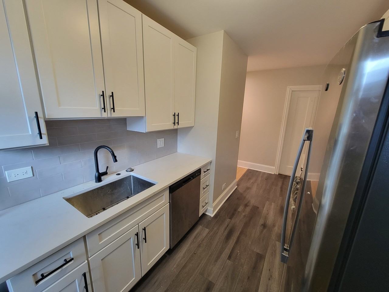 6430 N Richmond St ##2w - Photo 6 of 20