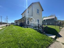 featured image of 1001 W 1st St #1
