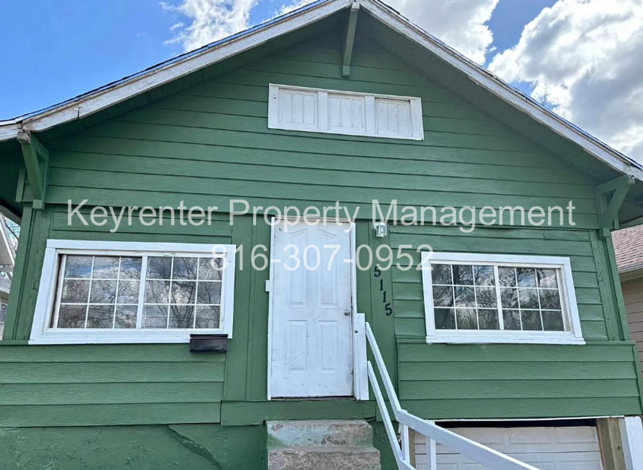 5115 Woodland Ave