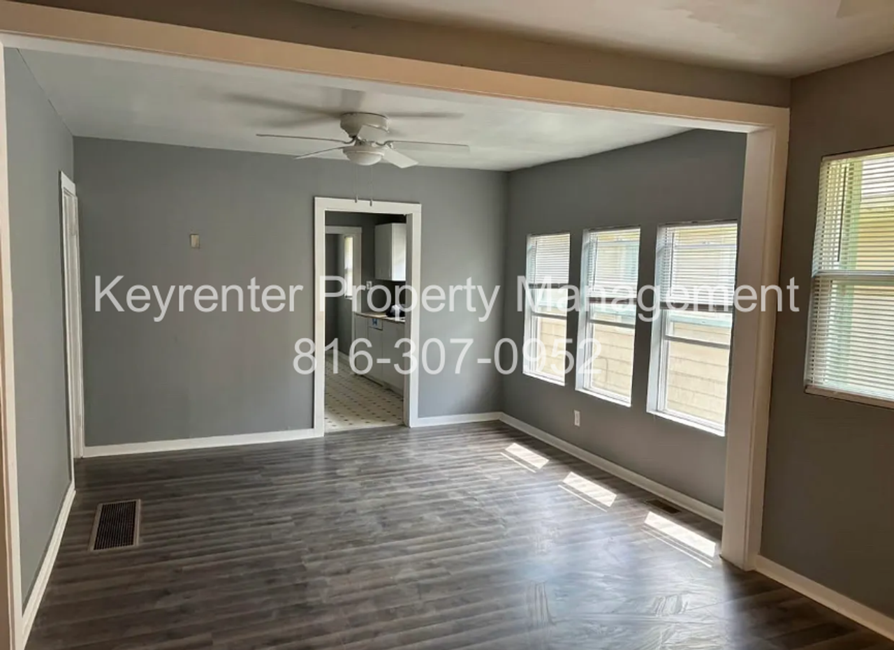 5115 Woodland Ave - Photo 2 of 9