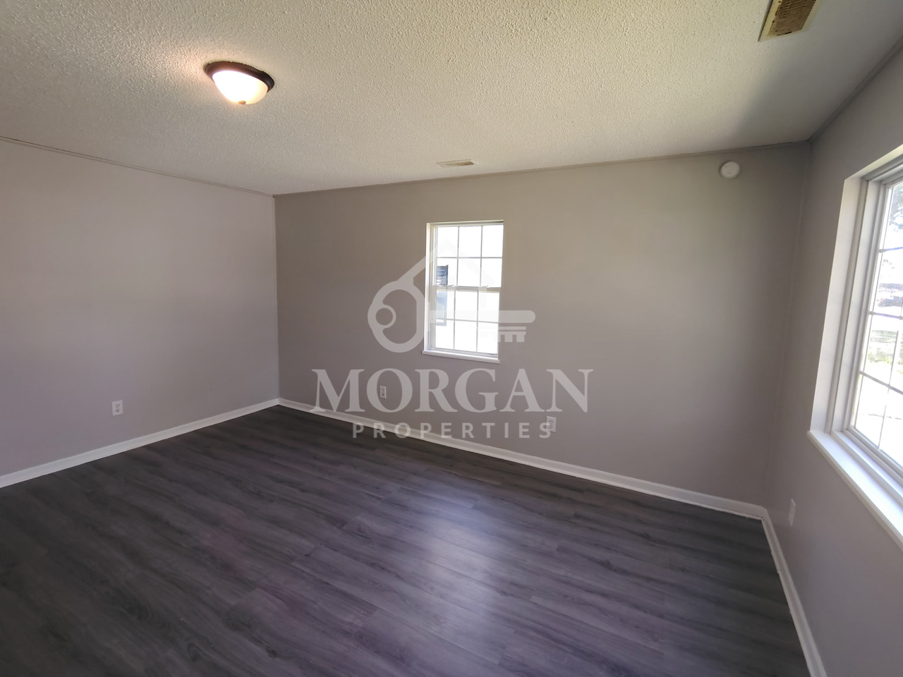 2203 W 28th St #1 - Photo 2 of 7