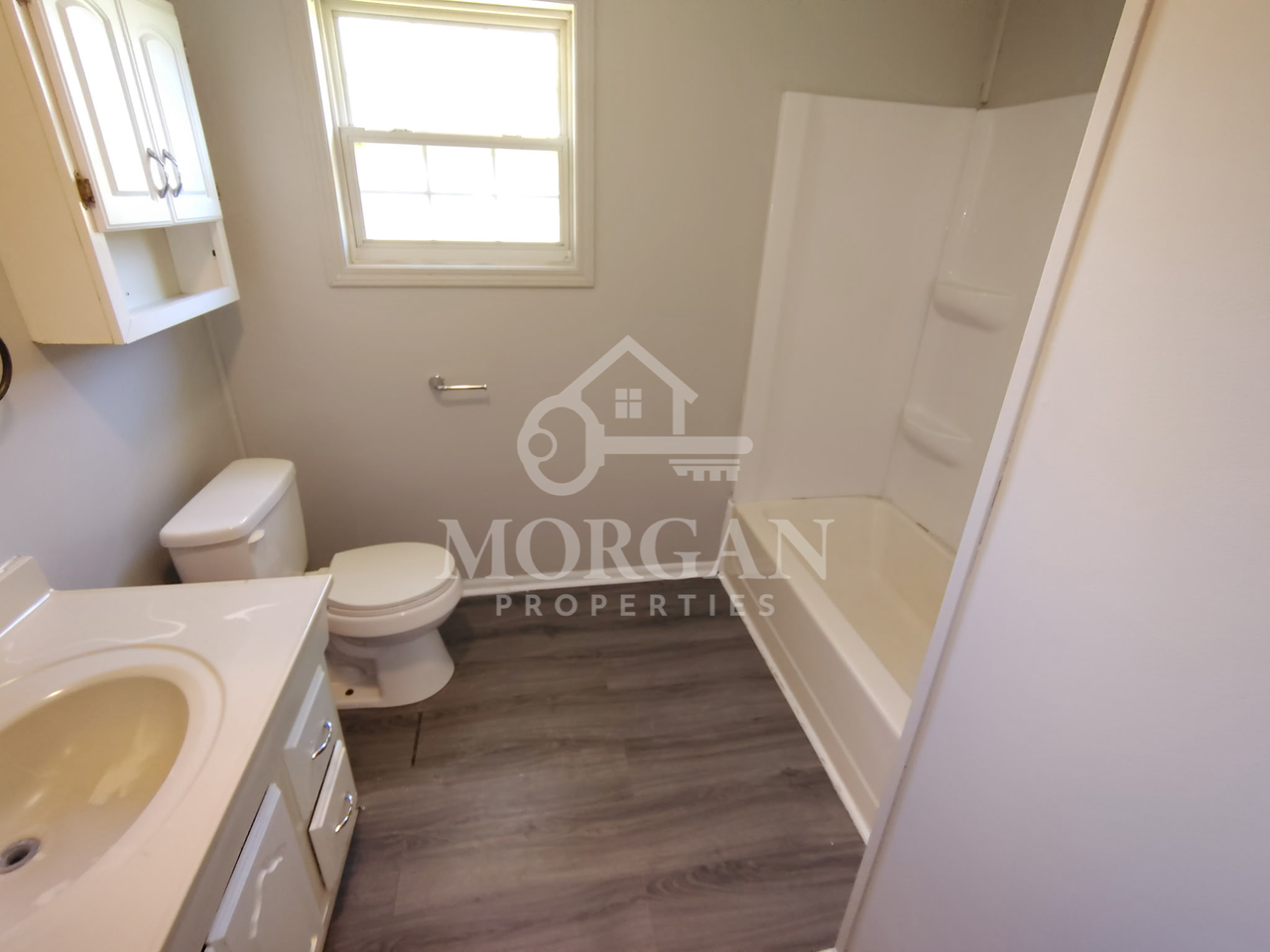 2203 W 28th St #1 - Photo 4 of 7