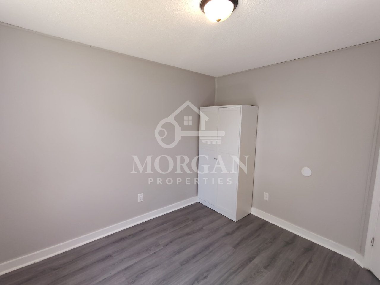 2203 W 28th St #1 - Photo 6 of 7