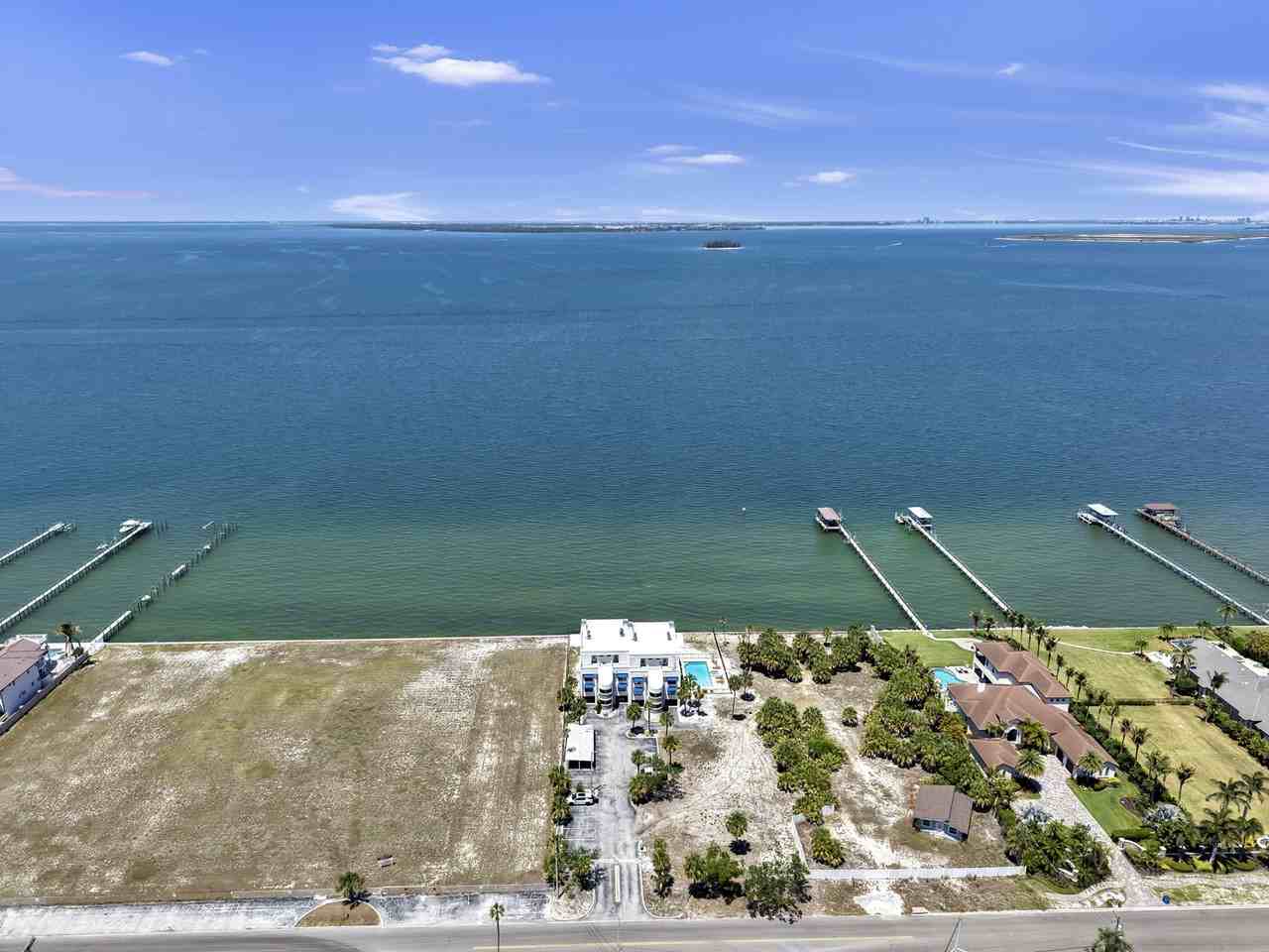 6504 Surfside Blvd - Photo 2 of 42