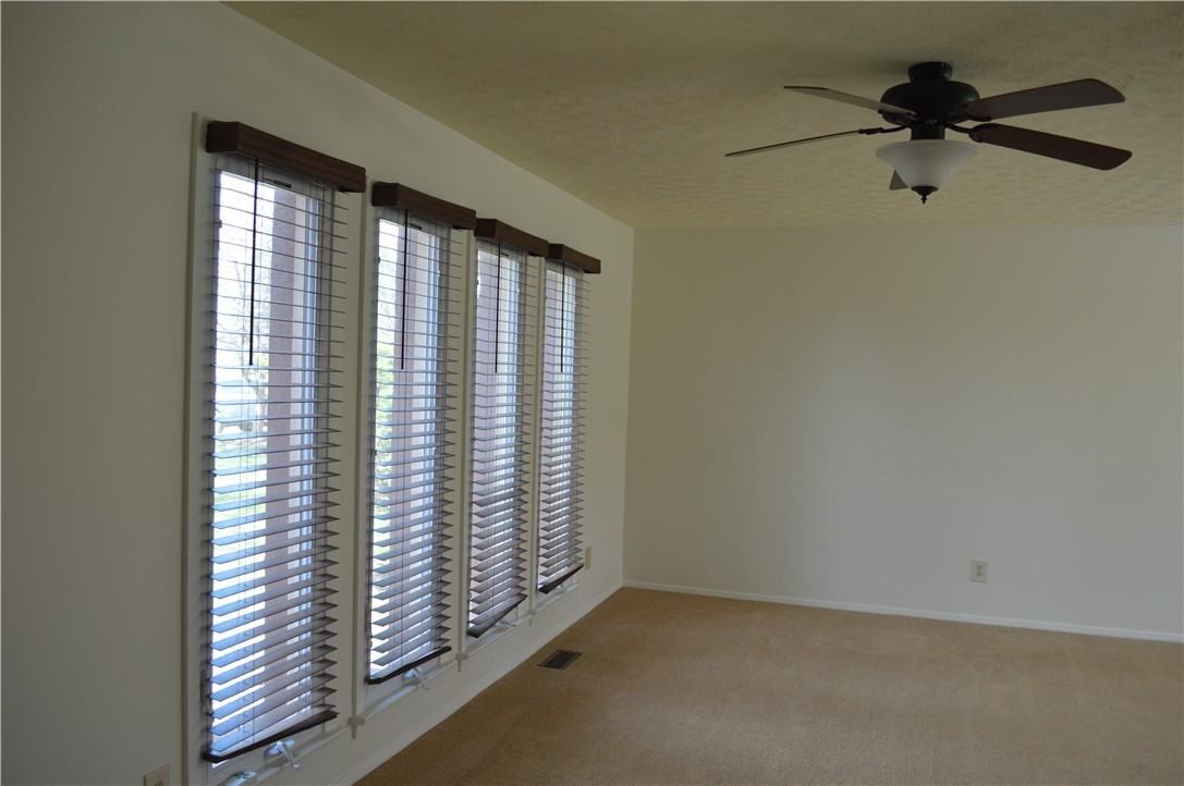 1280 Kentshire Dr - Photo 5 of 32