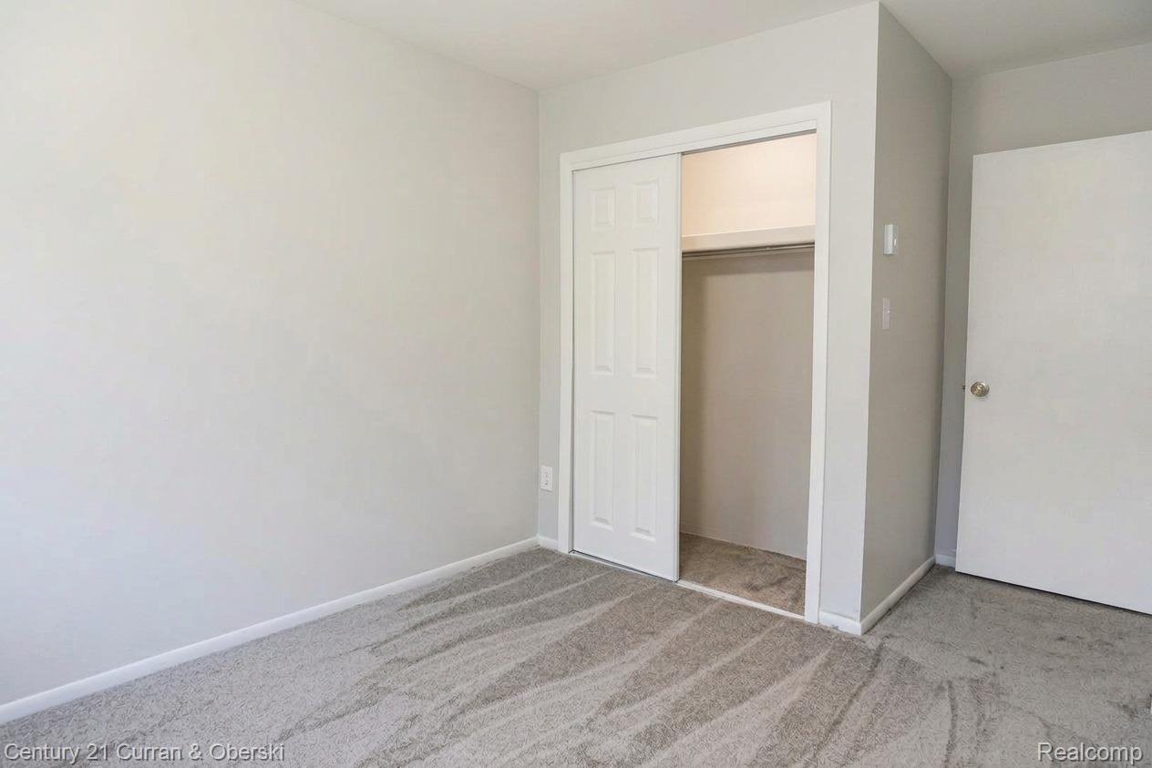 601 Ash St - Photo 4 of 10