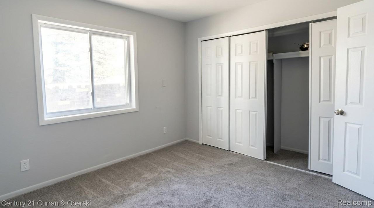 601 Ash St - Photo 7 of 10