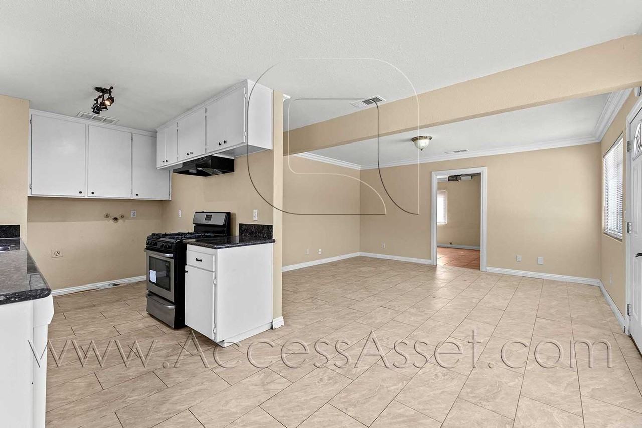 1309 W Pottery St - Photo 3 of 30