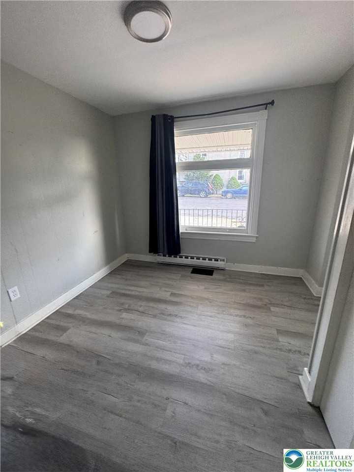 303 E Union St ##1st - Photo 4 of 7