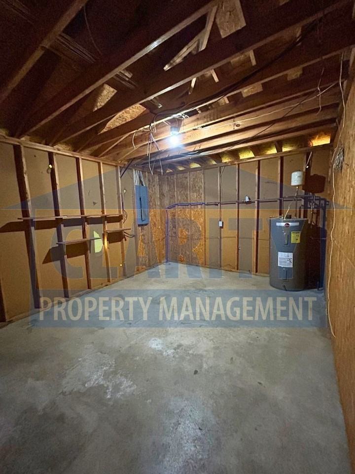 7812 Avalon Acres Ct - Photo 3 of 27