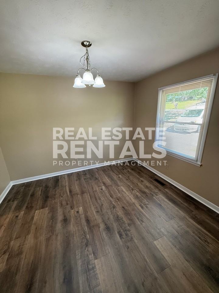 Southhawk Dr #1 - Photo 3 of 18