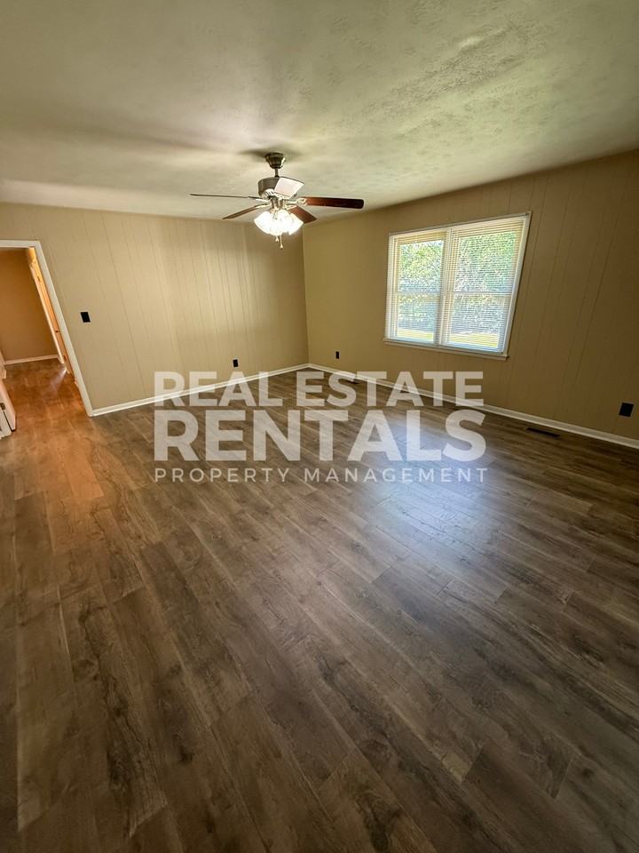 Southhawk Dr #1 - Photo 7 of 18