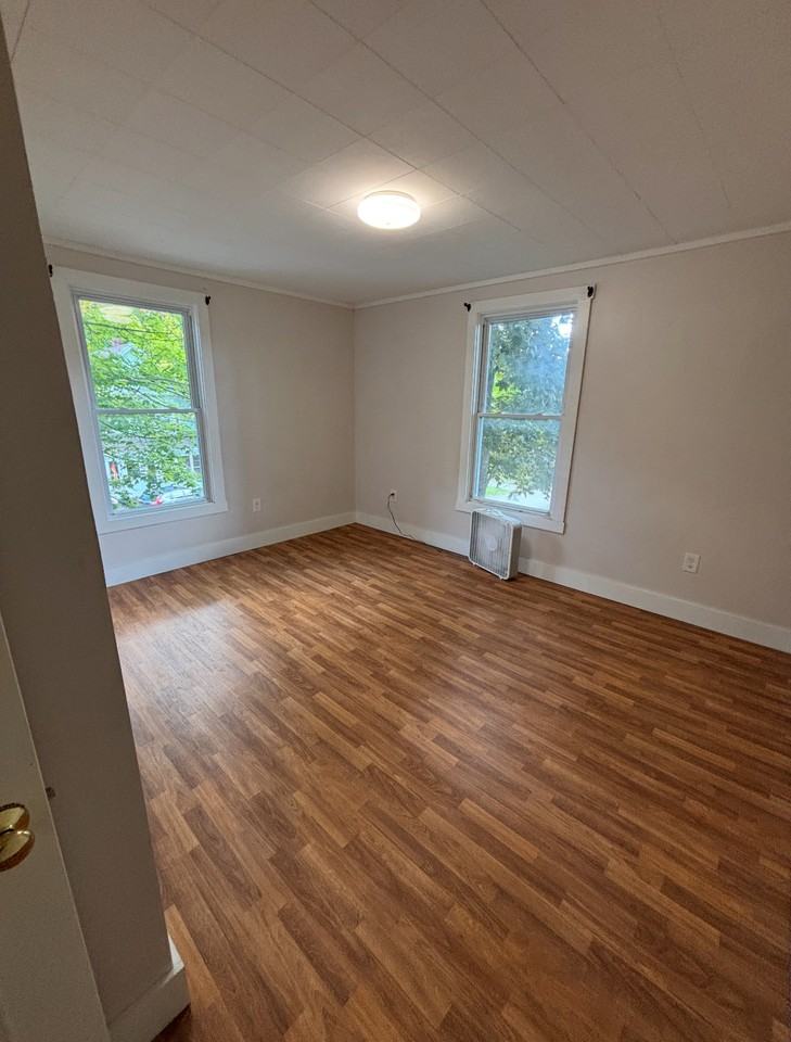 36 Park St #1 - Photo 4 of 9