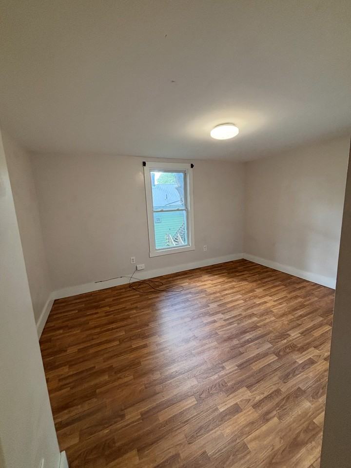 36 Park St #1 - Photo 5 of 9