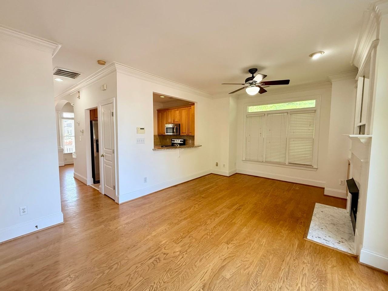 19327 Beaufain St - Photo 4 of 16