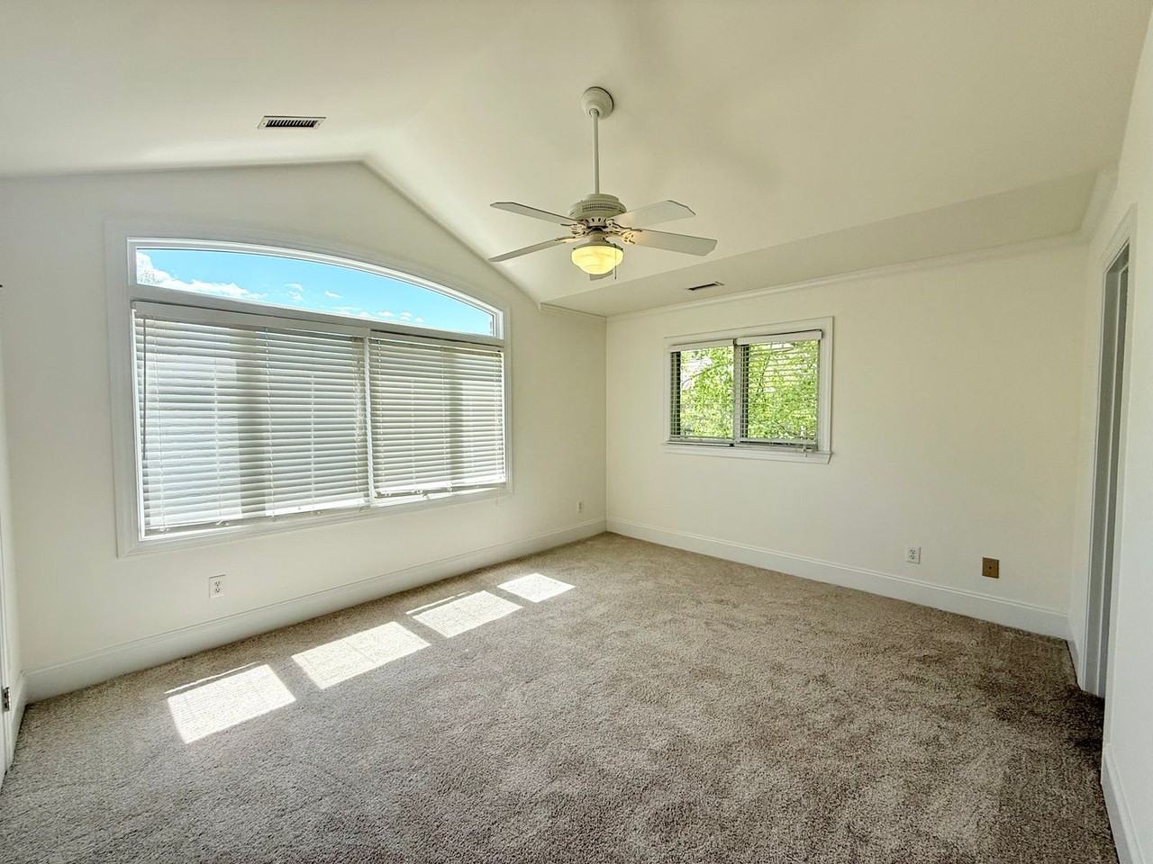 19327 Beaufain St - Photo 6 of 16