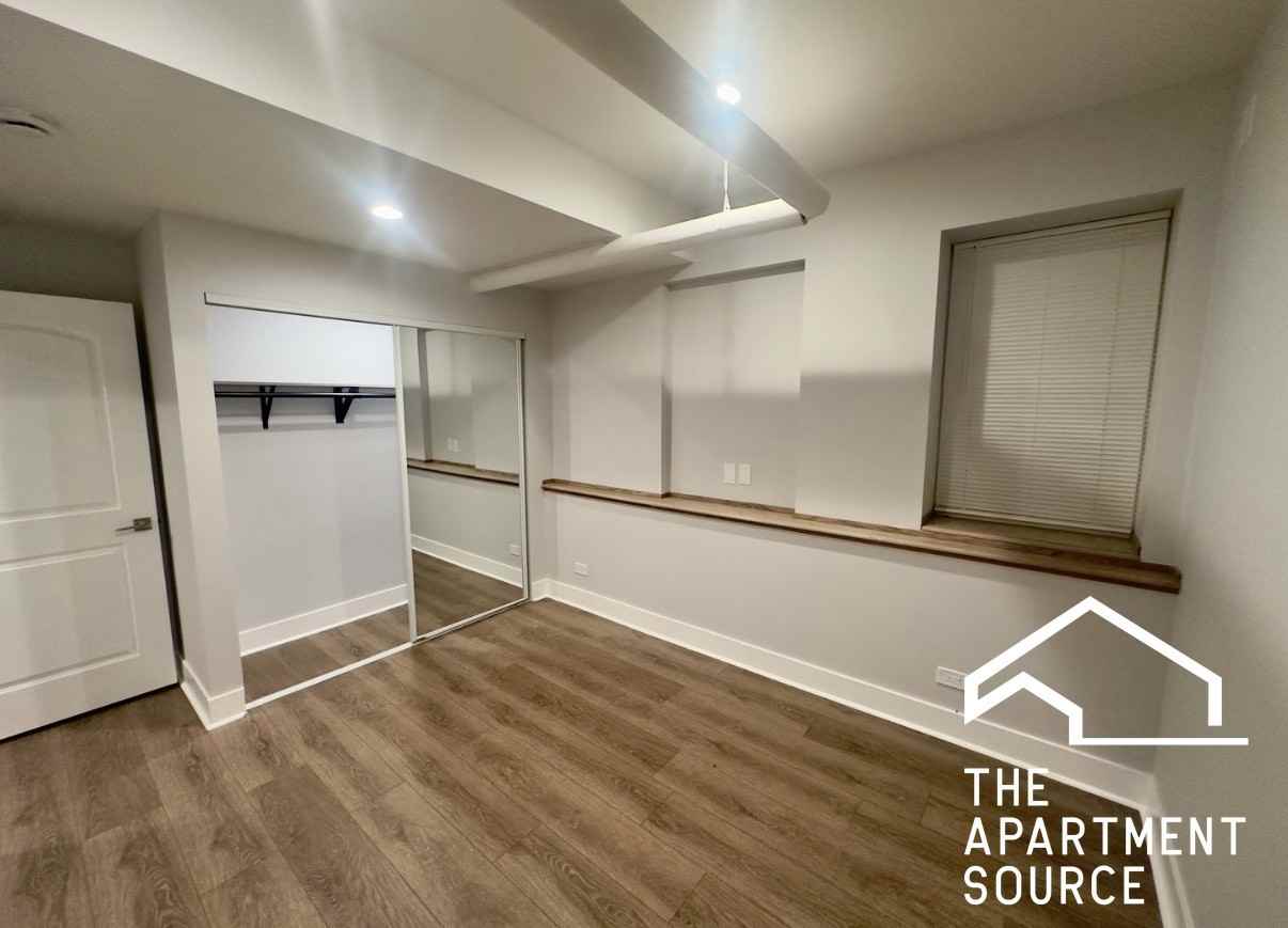 5008 N Springfield Ave #G - Photo 3 of 10