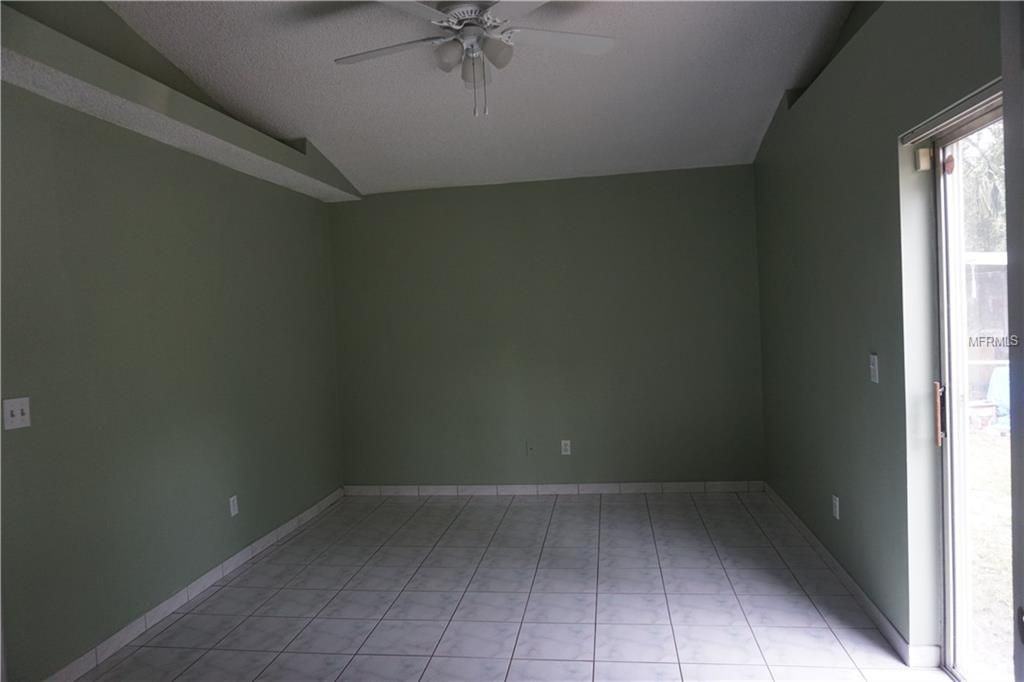 7139 Edgewater Shores Ct - Photo 5 of 13