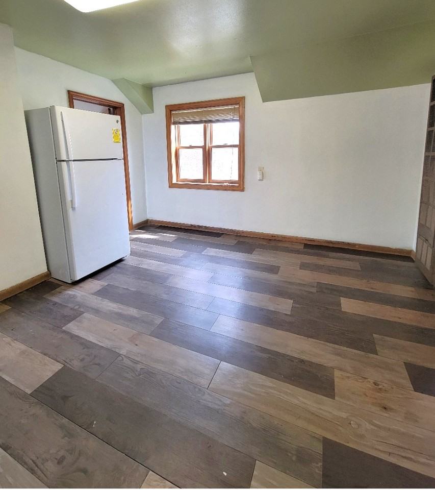 402 1/2 N 2nd Ave #2 - Photo 3 of 12