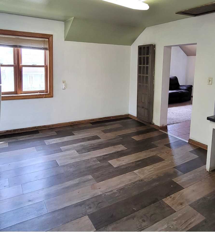 402 1/2 N 2nd Ave #2 - Photo 4 of 12