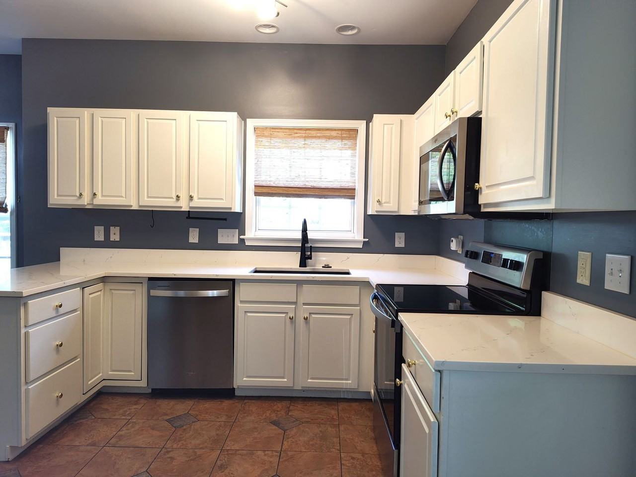 9405 Mitchell Glen Dr - Photo 5 of 30