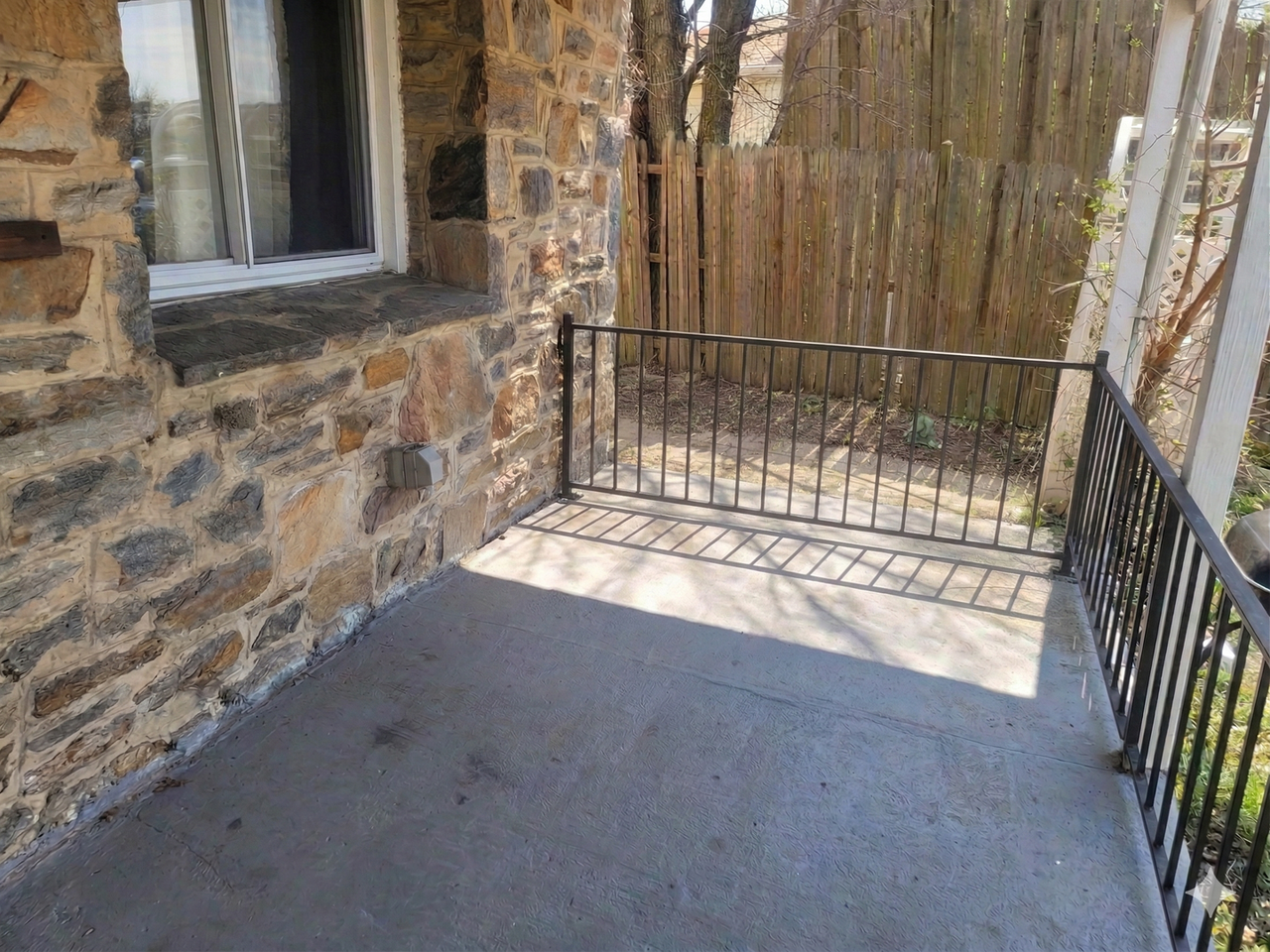 4111 8th St - Photo 6 of 6