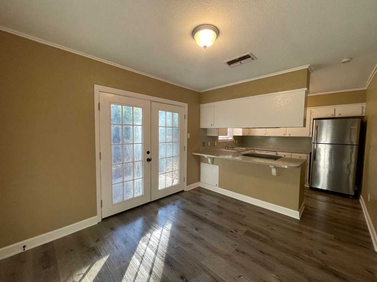 8860 Bernay Dr - Photo 4 of 12