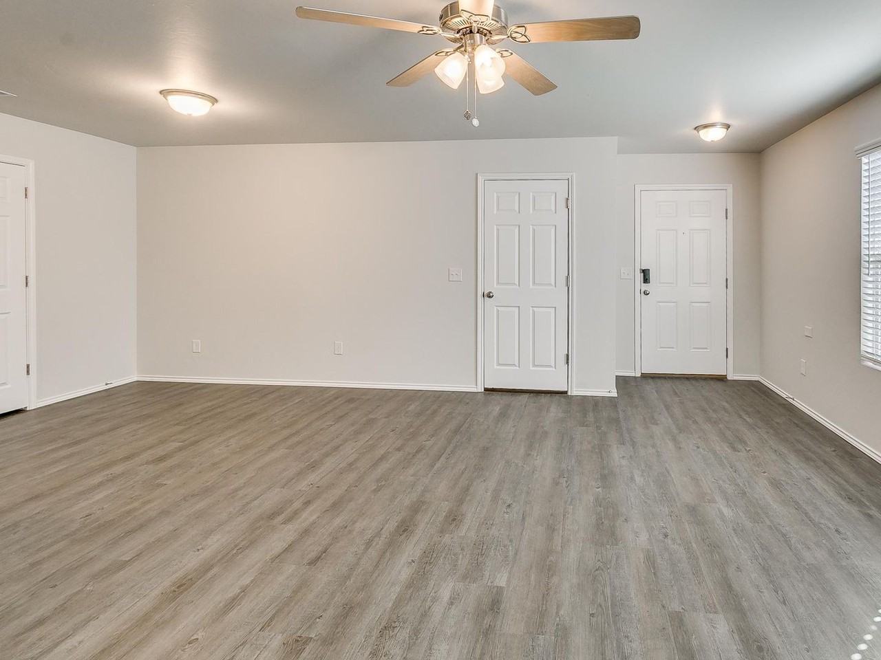 9627 Glover River Dr - Photo 7 of 21