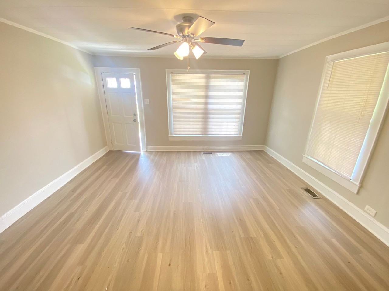 815 Barnette St - Photo 3 of 15